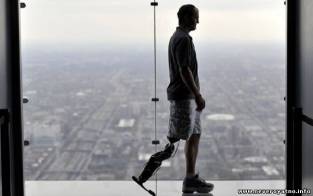 31-летний американец с искусственной ногой забежал на 103-й этаж небоскреба