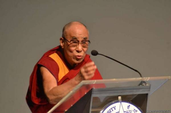 Далай-лама: Пришельцы такие же,как мы