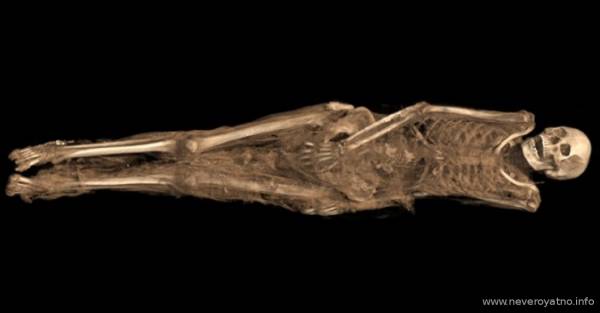 У древней мумии обнаружена христианская татуировка