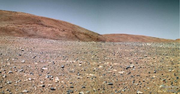 Обнаружены следы НЛО на Марсе