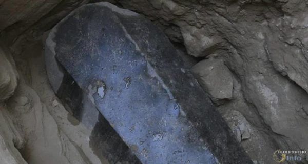 В Александрии нашли самый большой саркофаг