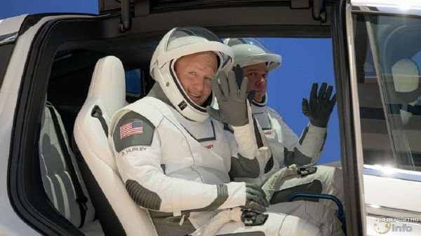 Илон Маск запустит свой космический корабль с двумя астронавтами на борту